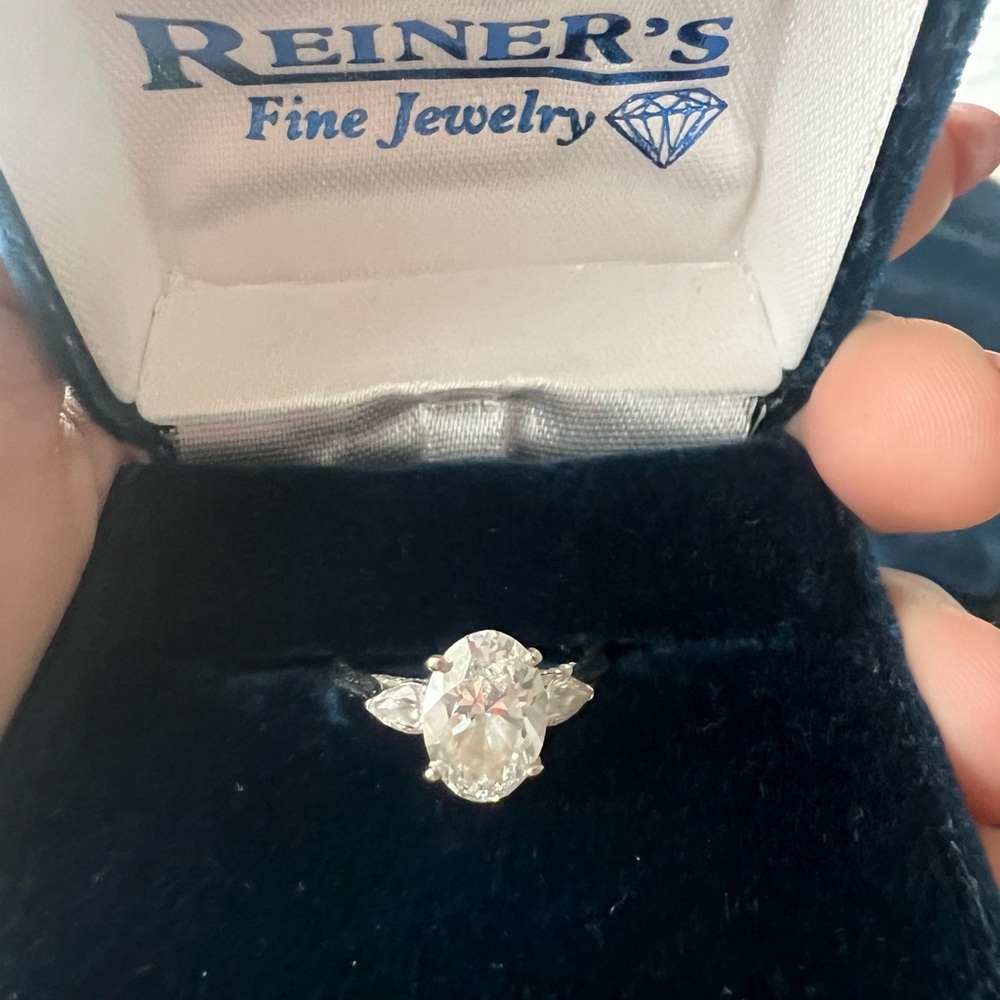 Diamond Ring IGI Certified with Insurance 9K